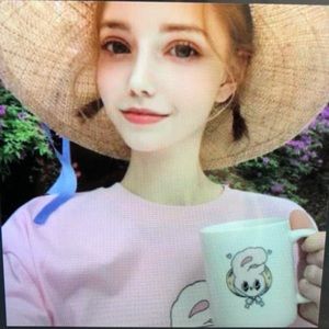 Meet your Posher, Rose